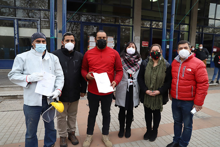 Municipalidad San Bernardo reabre frontis y reitra cierre instalado durante el estallido social