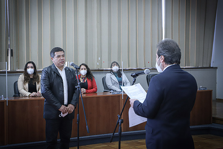 Christopher White y H. Concejo Municipal asumen como nuevas autoridades