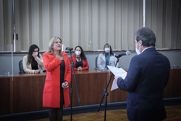 Christopher White y H. Concejo Municipal asumen como nuevas autoridades