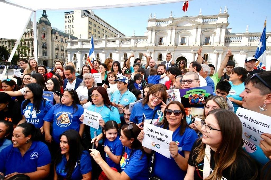 ley-tea-la-moneda.jpg__1440x2000_q70_subsampling-2