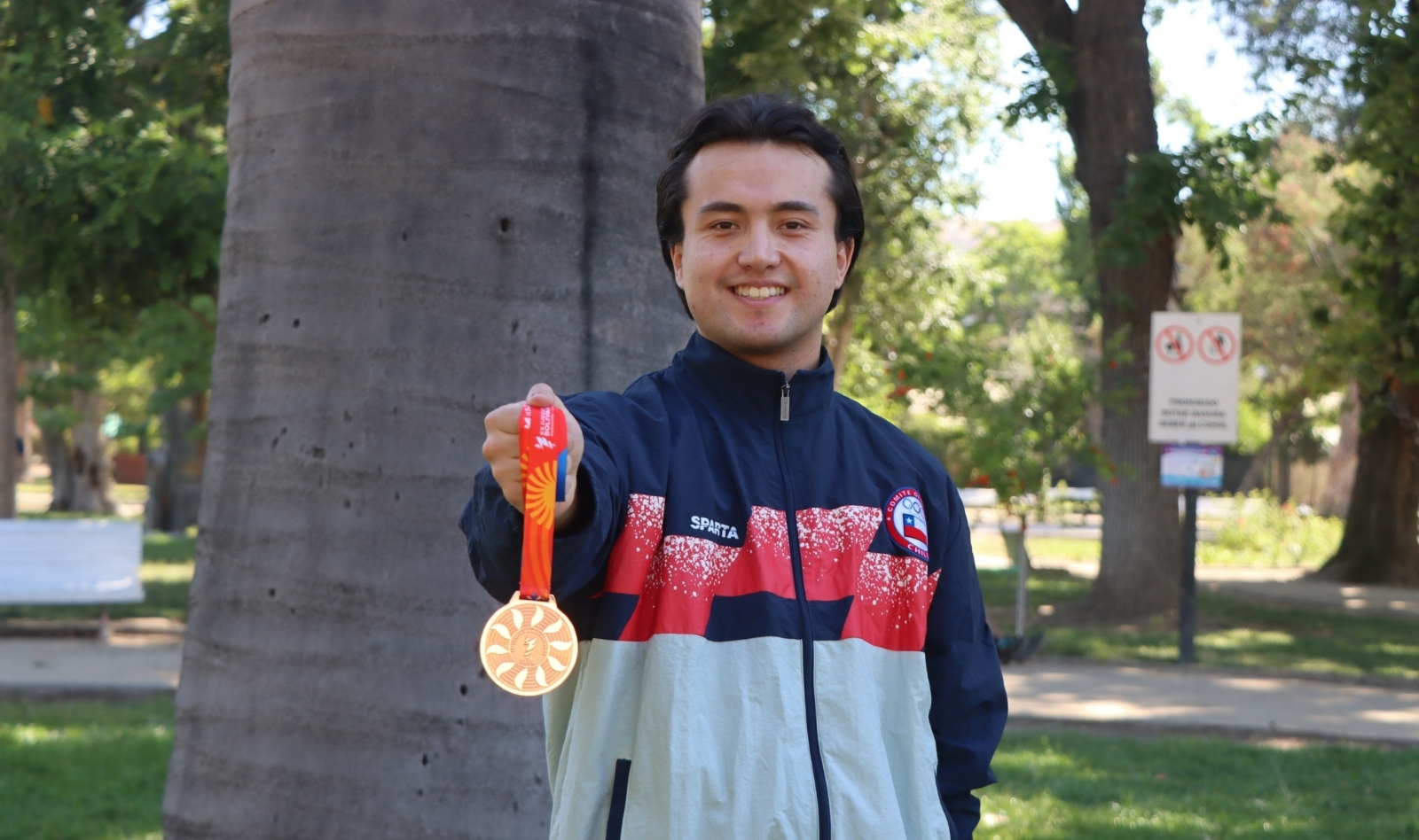 Felipe González, esgrimista de San Bernardo y medallista en los Juegos Bolivarianos Lima 2025