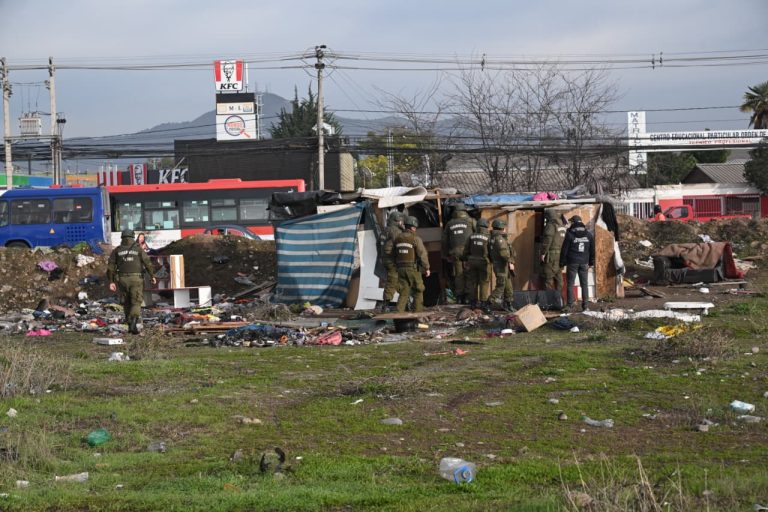 Operativo de retiro de rucos y escombros en San Bernardo