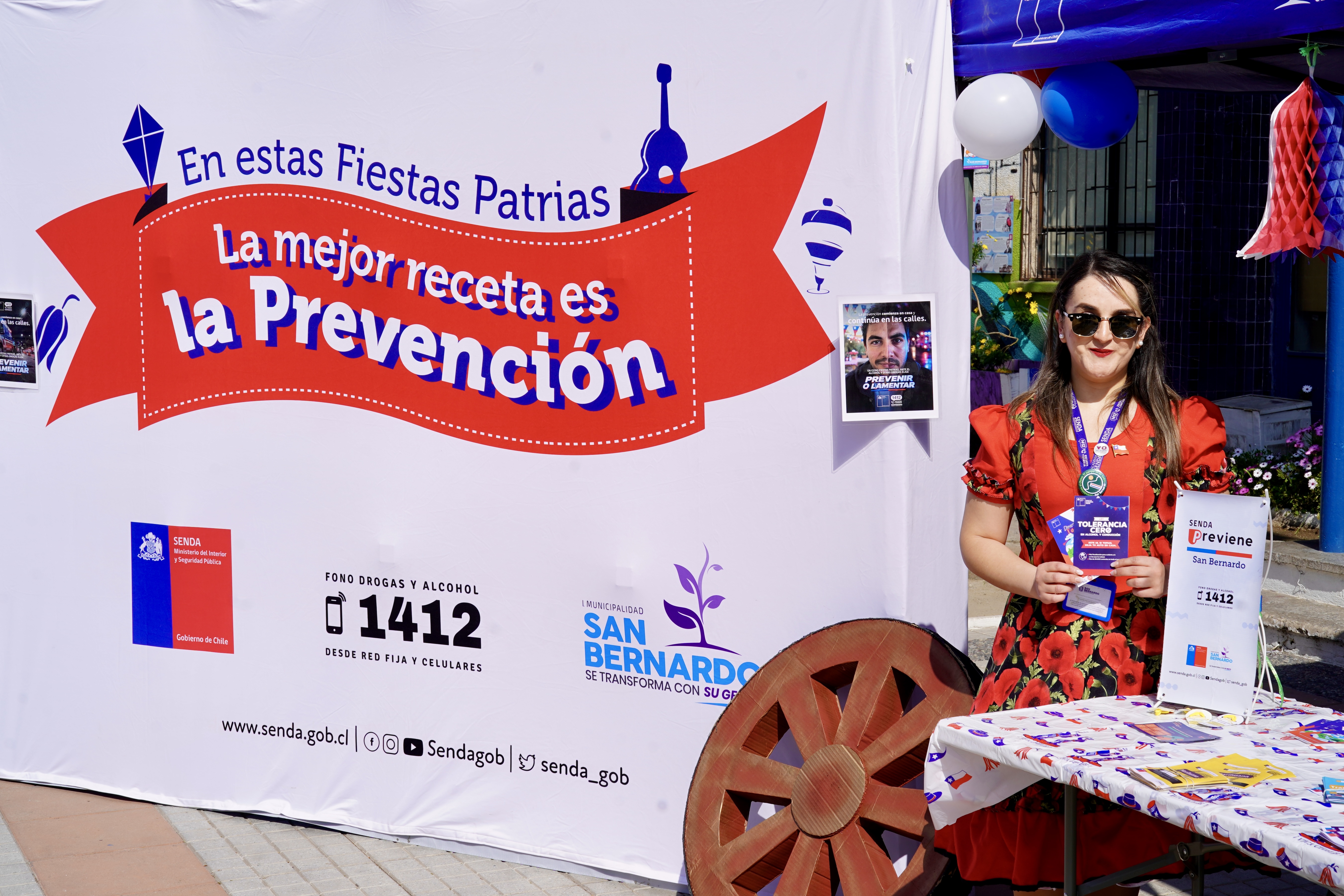 Cero Alcohol San Bernardo, concientización alcohol Fiestas Patrias, SENDA Previene San Bernardo Cartilla de la campaña Cero Alcohol con derechos y deberes en la conducción, entregada en San Bernardo antes de Fiestas Patrias.